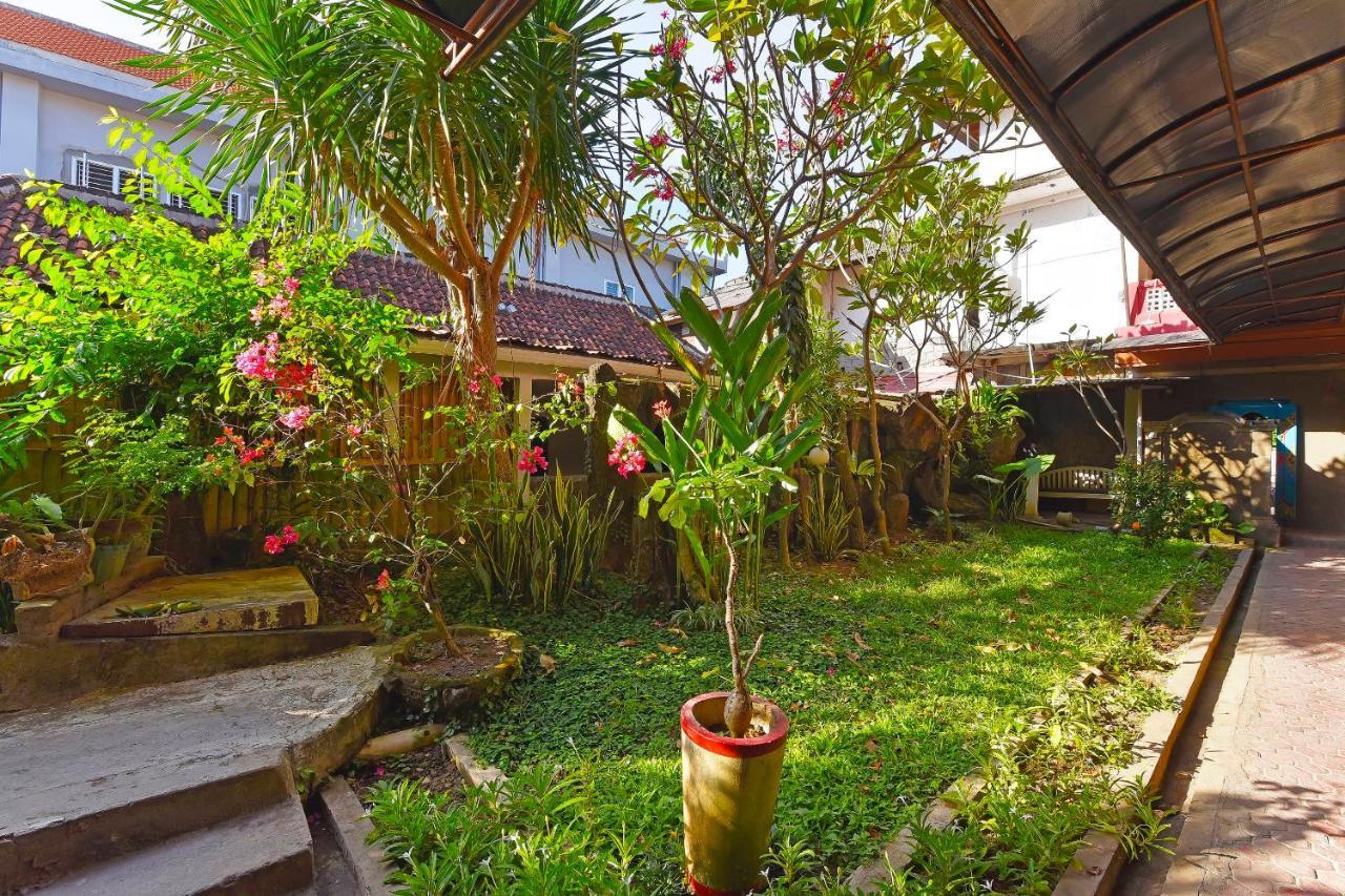 OYO 3244 Grand Chandra Hotel Denpasar Exteriör bild