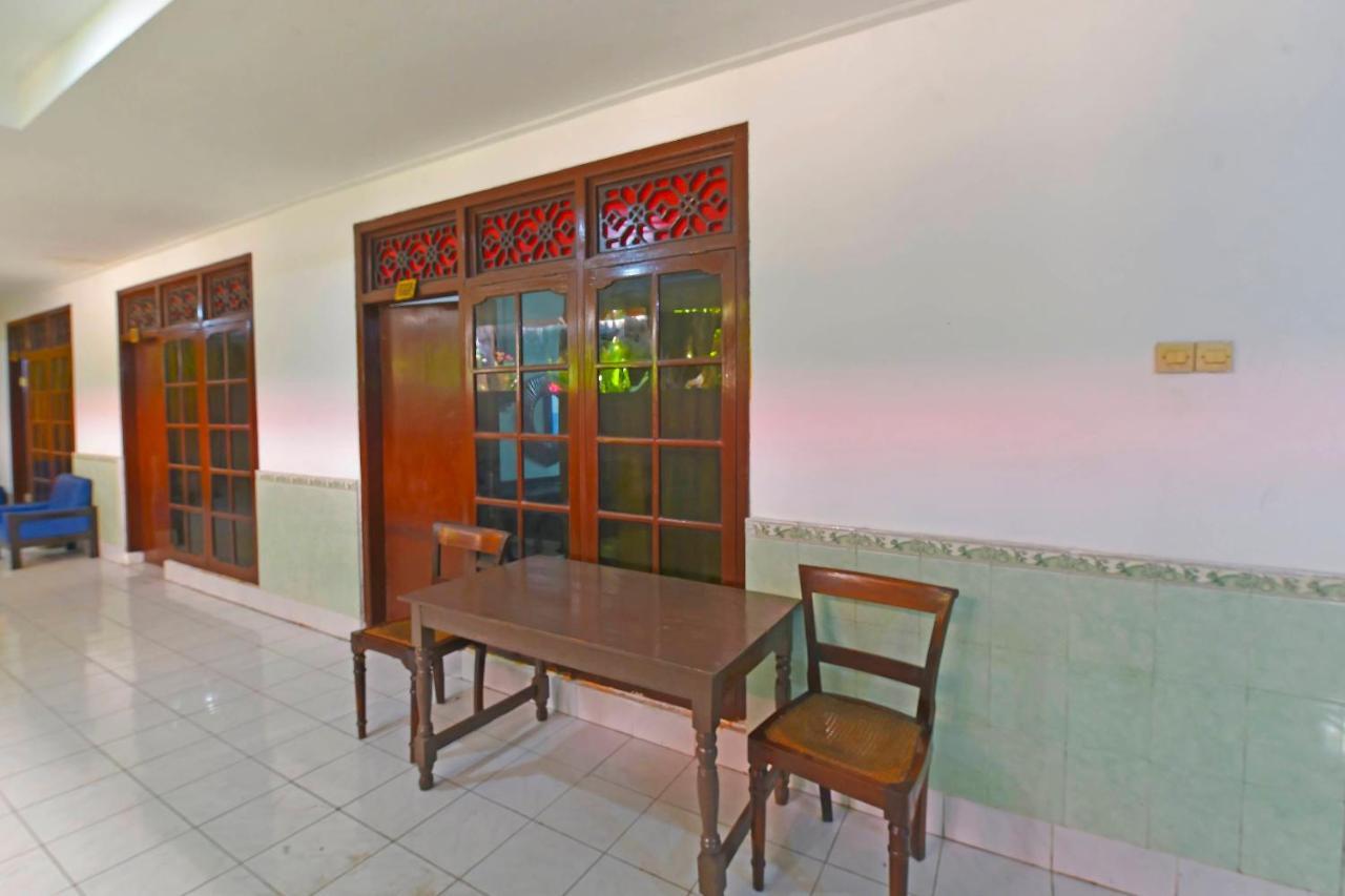 OYO 3244 Grand Chandra Hotel Denpasar Exteriör bild