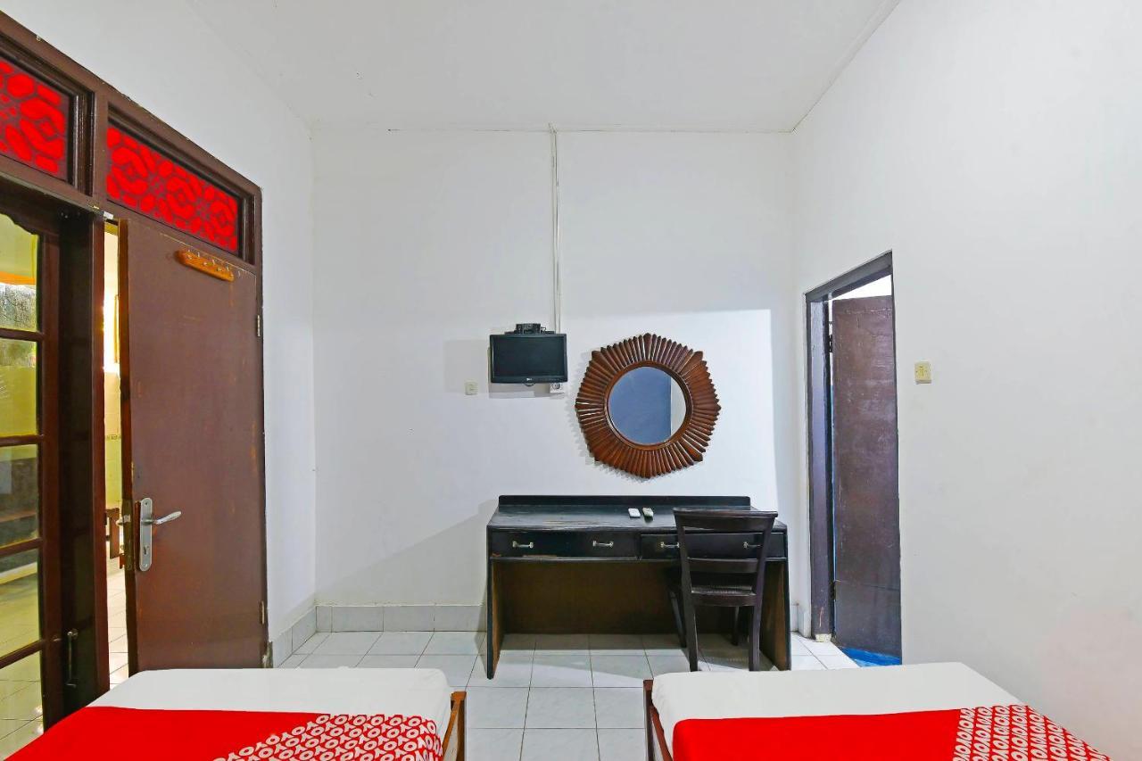 OYO 3244 Grand Chandra Hotel Denpasar Exteriör bild